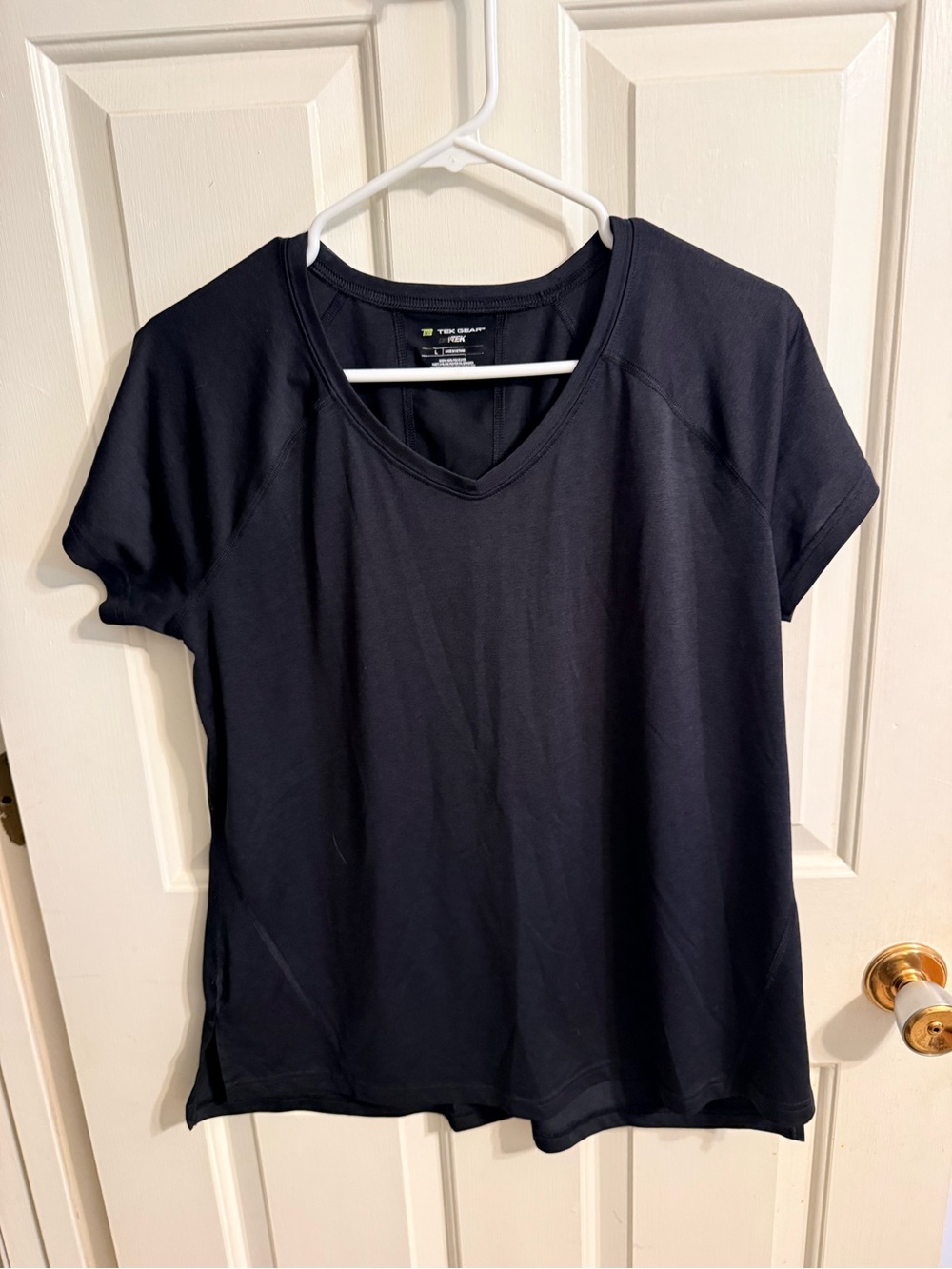 tek gear Women's Black V-Neck Short Sleeve Tee